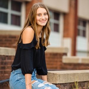 Meet your Posher, Elizabeth